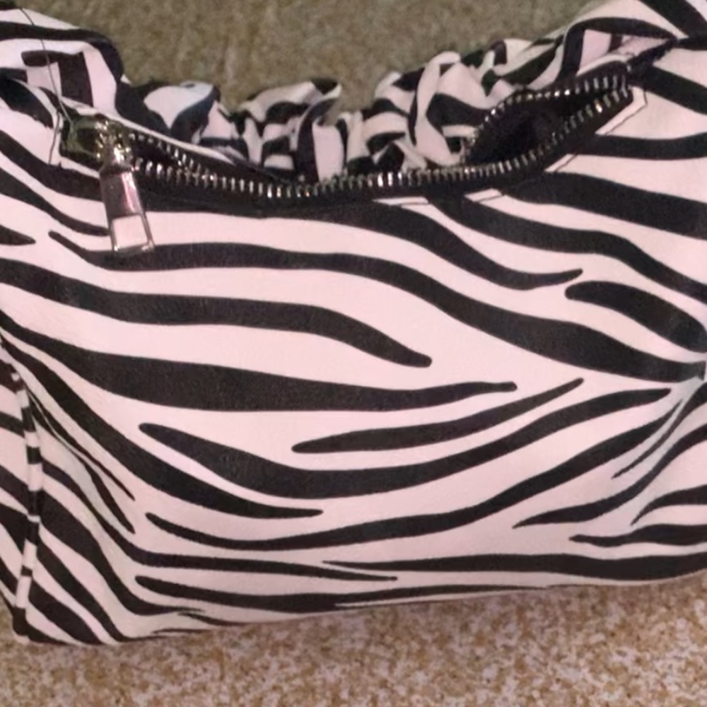 Bag - Picture 2 of 3